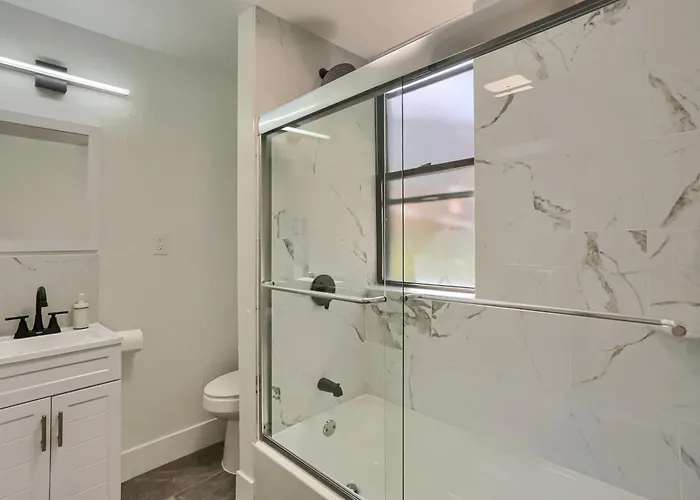 Dormont, Potomac 2b Cozy And Modern Private Bedroom With Shared Bathroom *