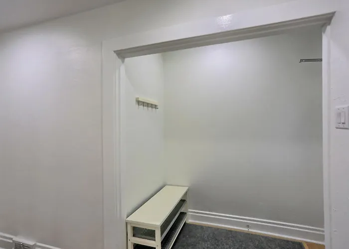 Dormont, Potomac 2b Cozy And Modern Private Bedroom With Shared Bathroom